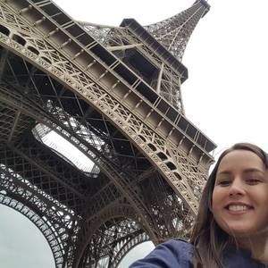 Meet your Posher, Camila